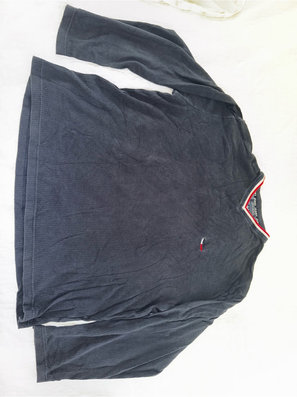 Tommy Hilfiger Men's Dark Navy Long-Sleeve V-Neck Knit Shirt with Contrast Trim